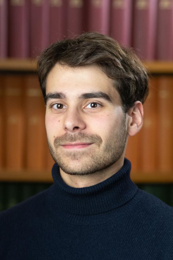 portrait photo of Raphaël