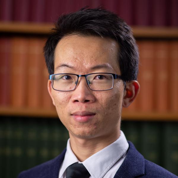 Portrait photo of Shenghong He