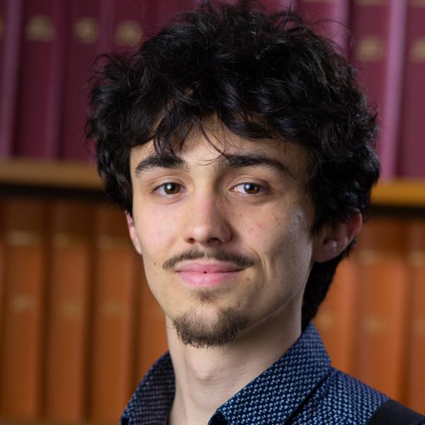 portrait photo of Adrien Causse