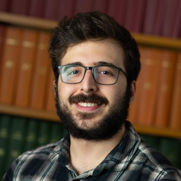 Portrait photo of Ali Kavoosi