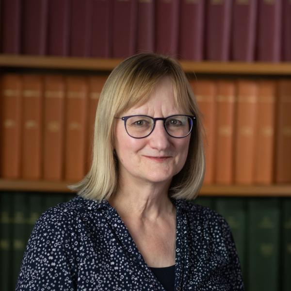 portrait photo of Dr. Vivienne Collins