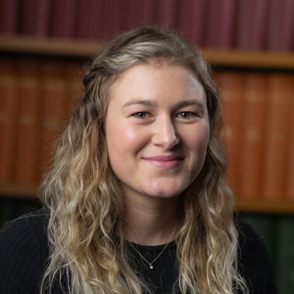 Portrait photo of Jessica Myatt