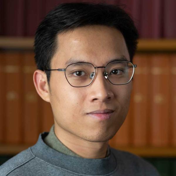 portrait photo of Tao Liu