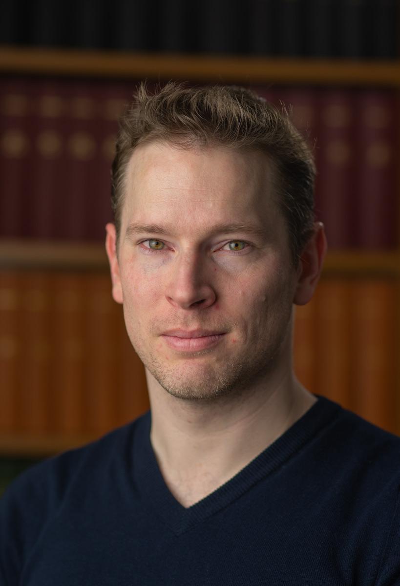 Portrait photo of Jeff
