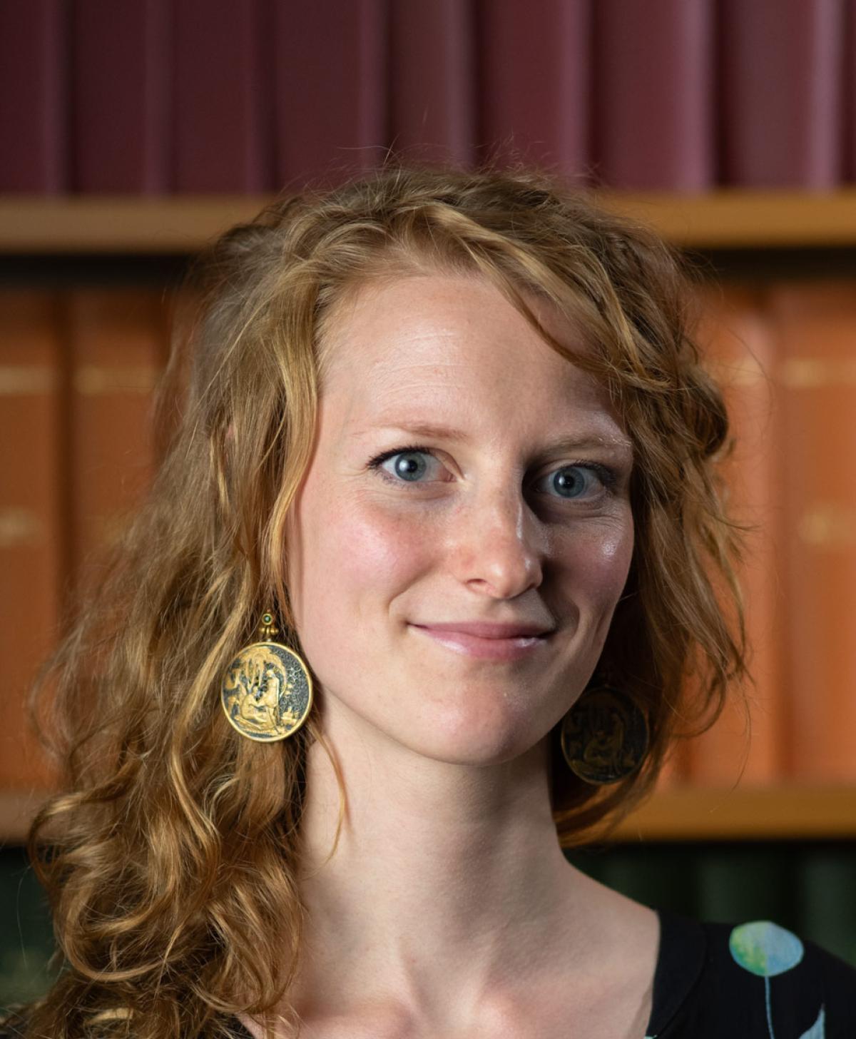 Portrait photo of Dr Xenia Grande.